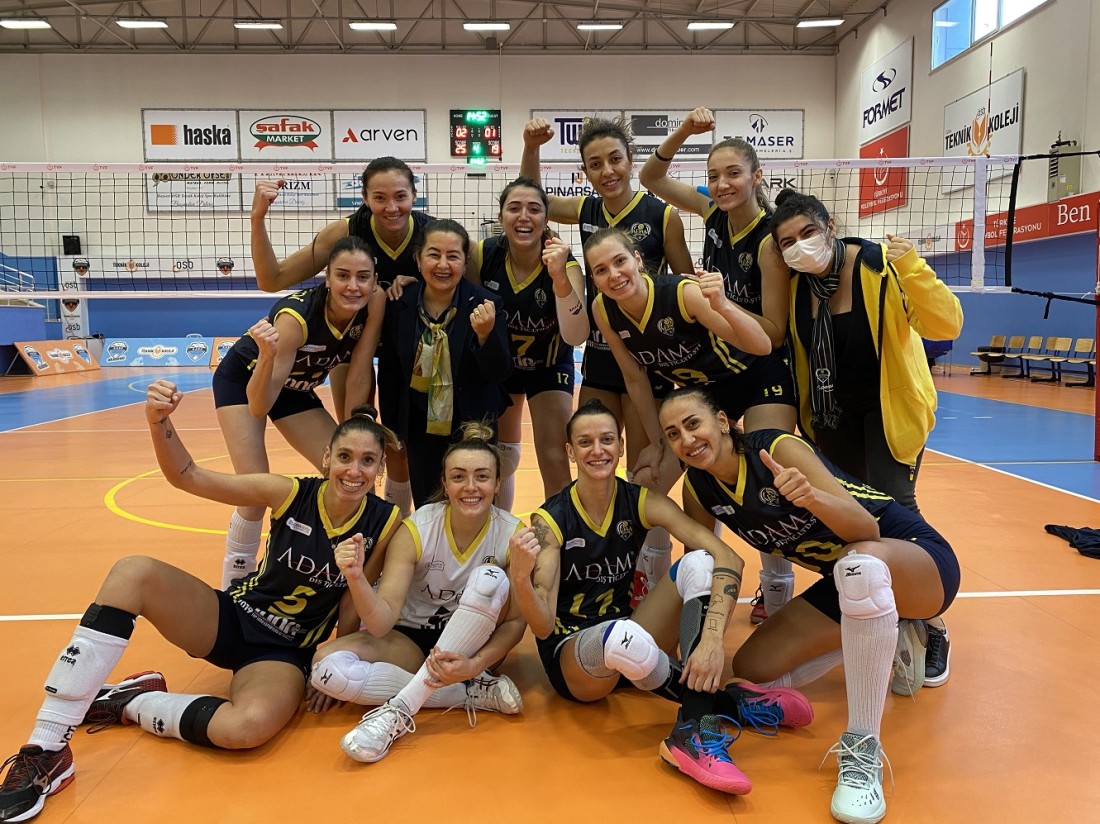 Adam Voleybol çıkışını sürdürdü: 1-3