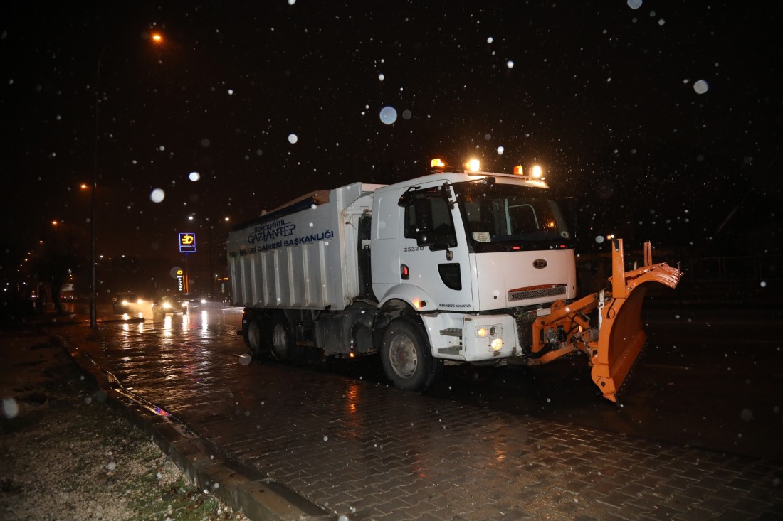 Büyükşehir’den 24 saat müdahale