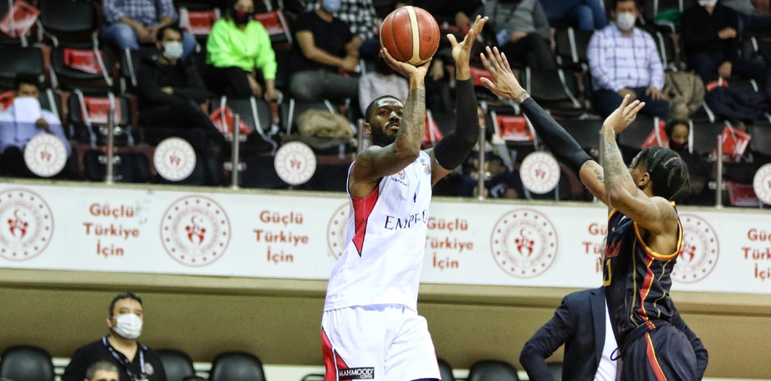 Empera Halı Gaziantep Basketbol Galatasaray’ı da devirdi: 68-61