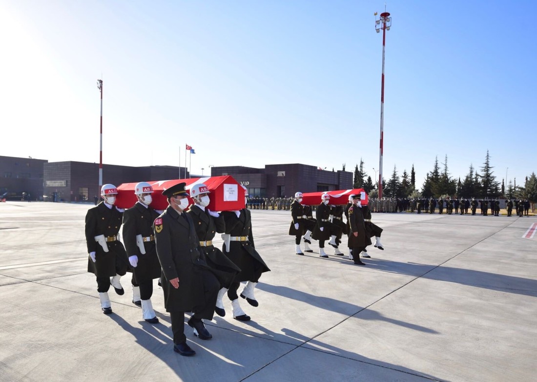 Şehitlerimizin naaşları dualarla karşılandı