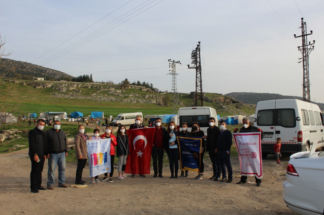 Alleben Rotary’den tarım işçilerine destek