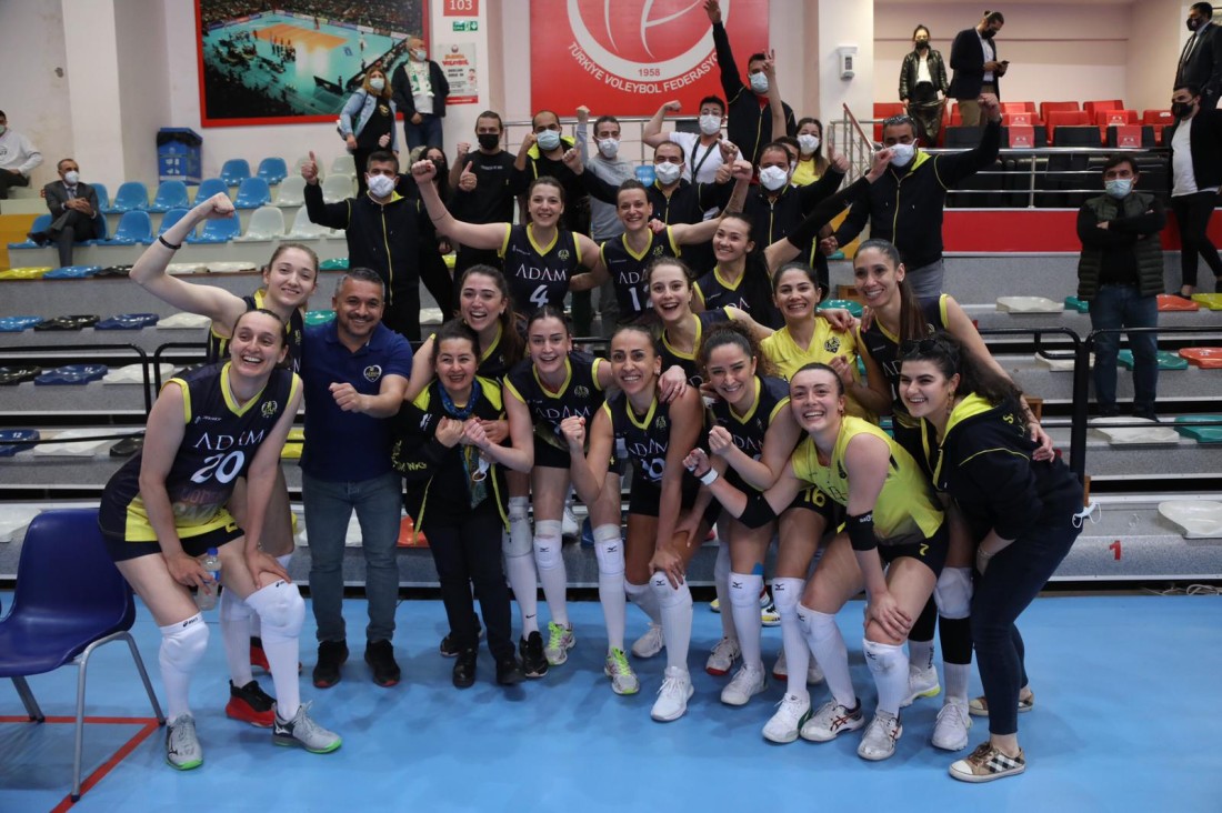 ADAM Voleybol muhteşem başladı 3-1