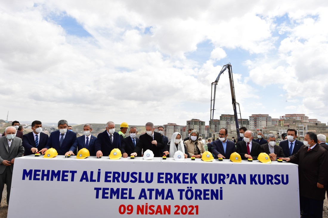 Esma’ül Hüsna Camii ibadete açıldı