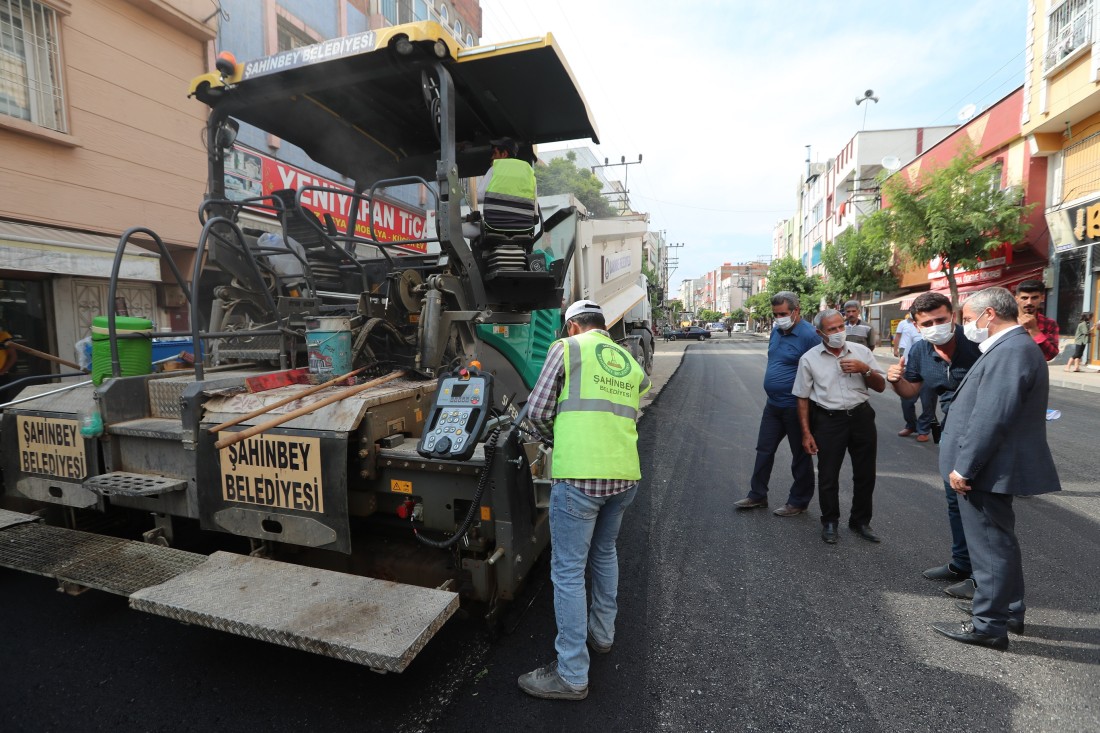 Şahinbey Belediyesi asfalt çalışmalarını sürdürüyor