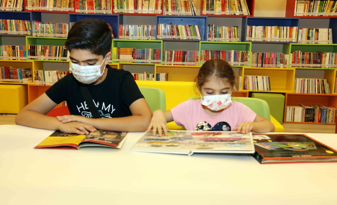 Türkiye’nin ilk çocuk kütüphanesine büyük ilgi