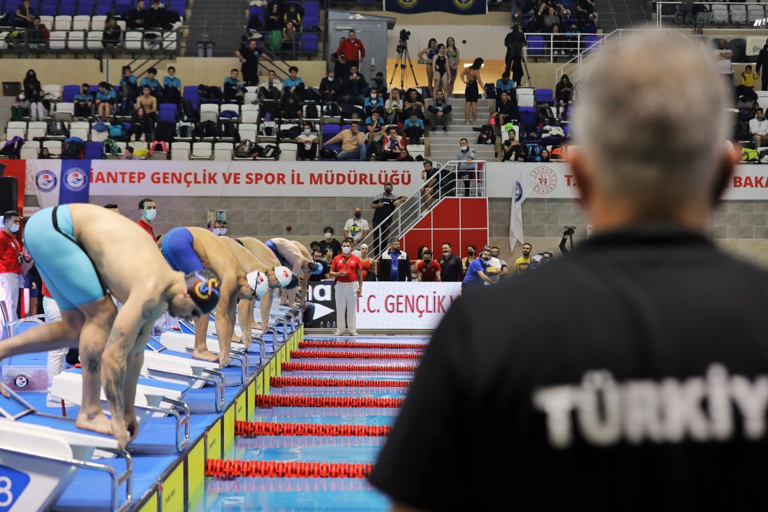 Milli sporcular Şehitkamil’de buluştu