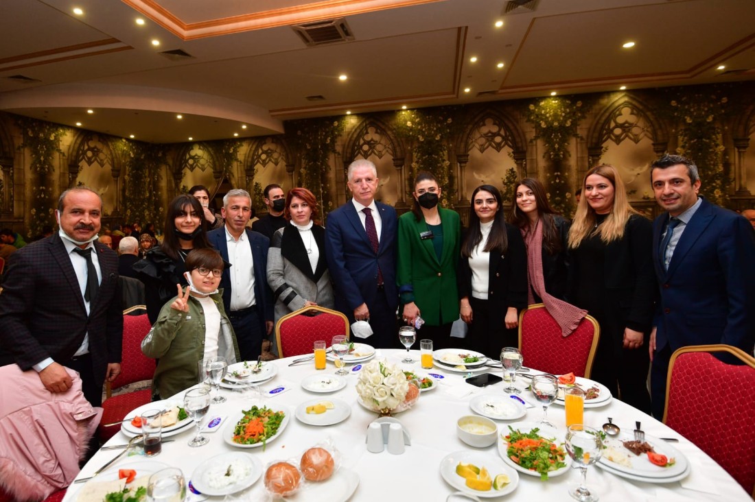 Vali Gül Gazi ve şehit aileleri ile bir araya geldi