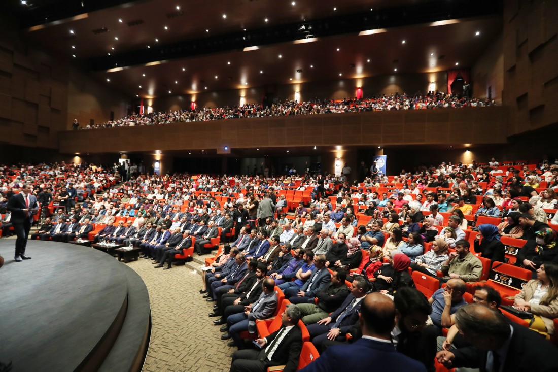 Necmeddin Bilal Erdoğan GAÜN’de Gençlerle Bir Araya Geldi