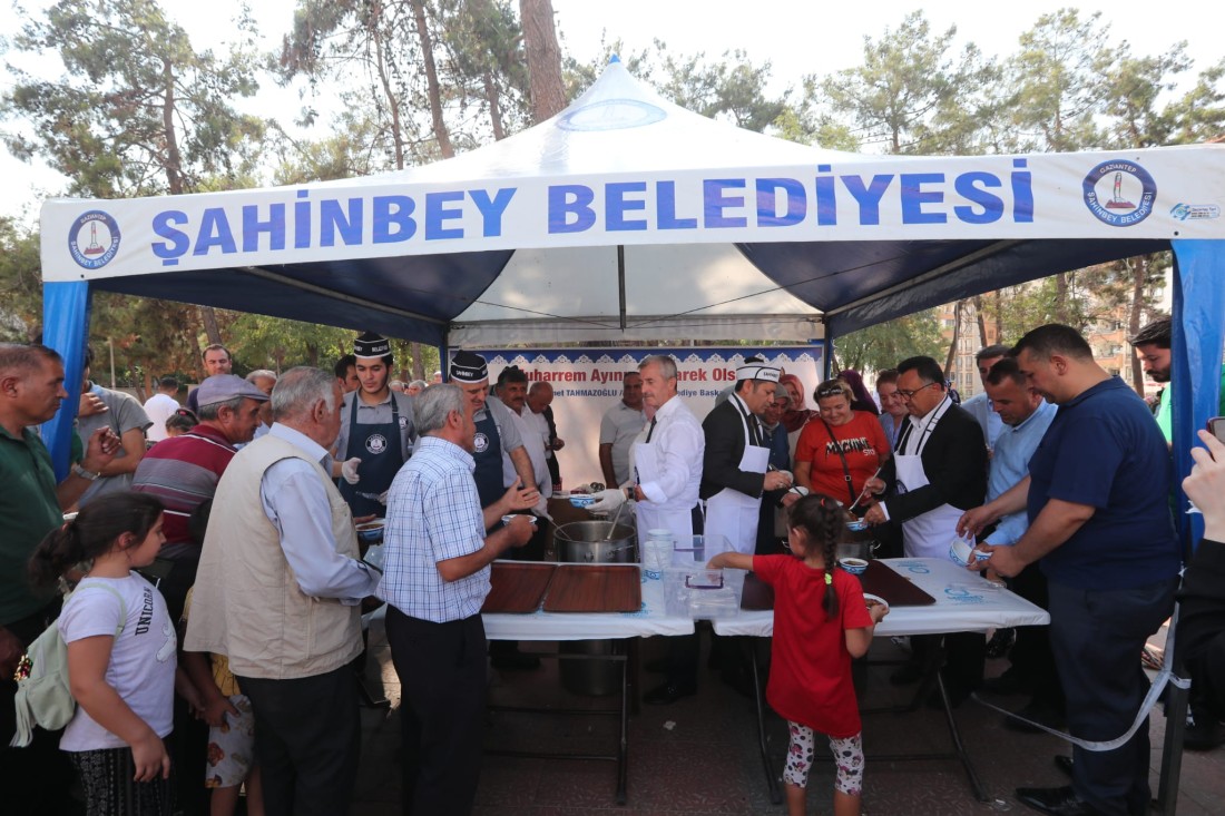 Şahinbey Belediyesi Aşure Geleneğini Sürdürüyor