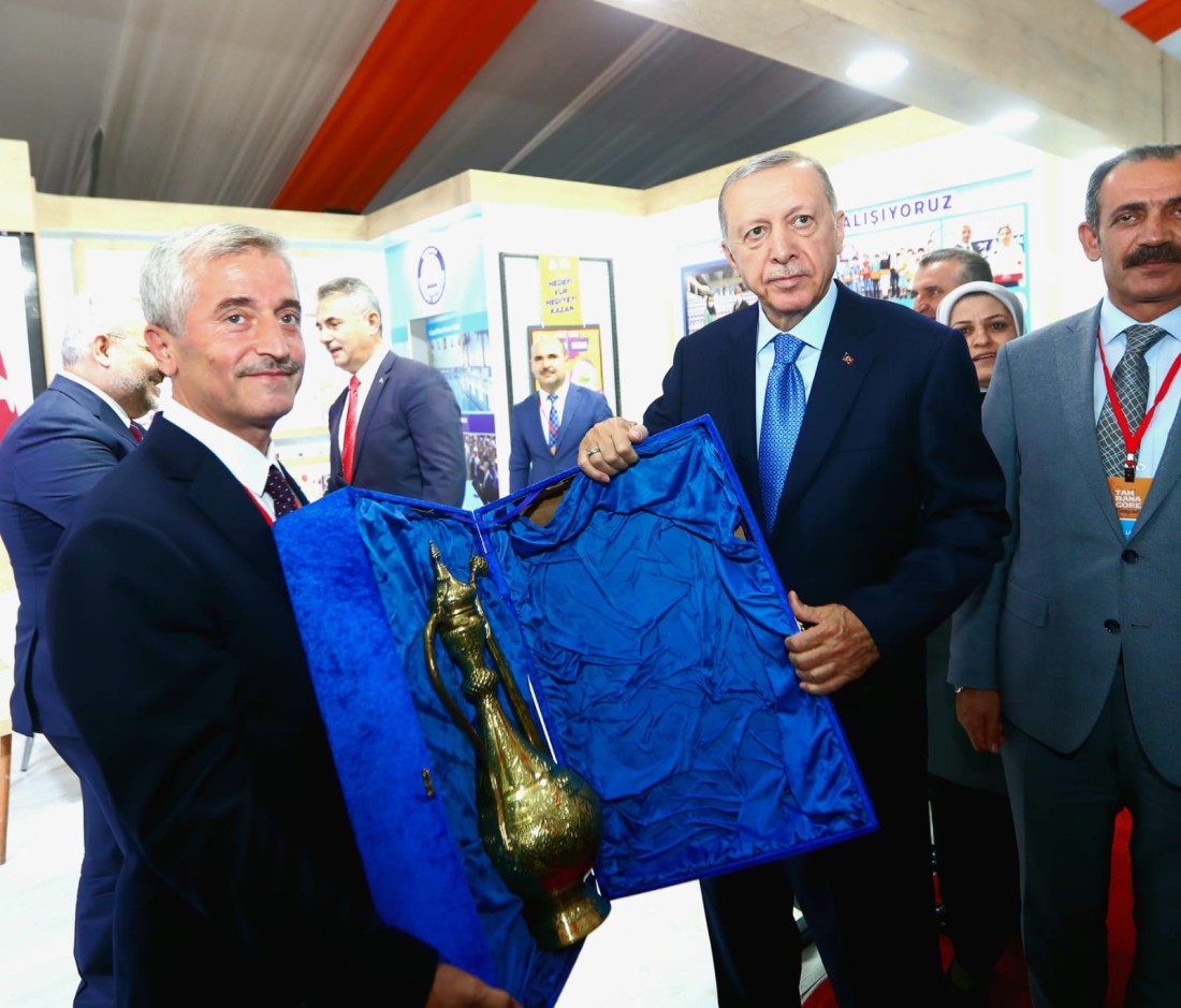 Cumhurbaşkanı Erdoğan Şahinbey Belediyesi’nin Standını Ziyaret Etti 