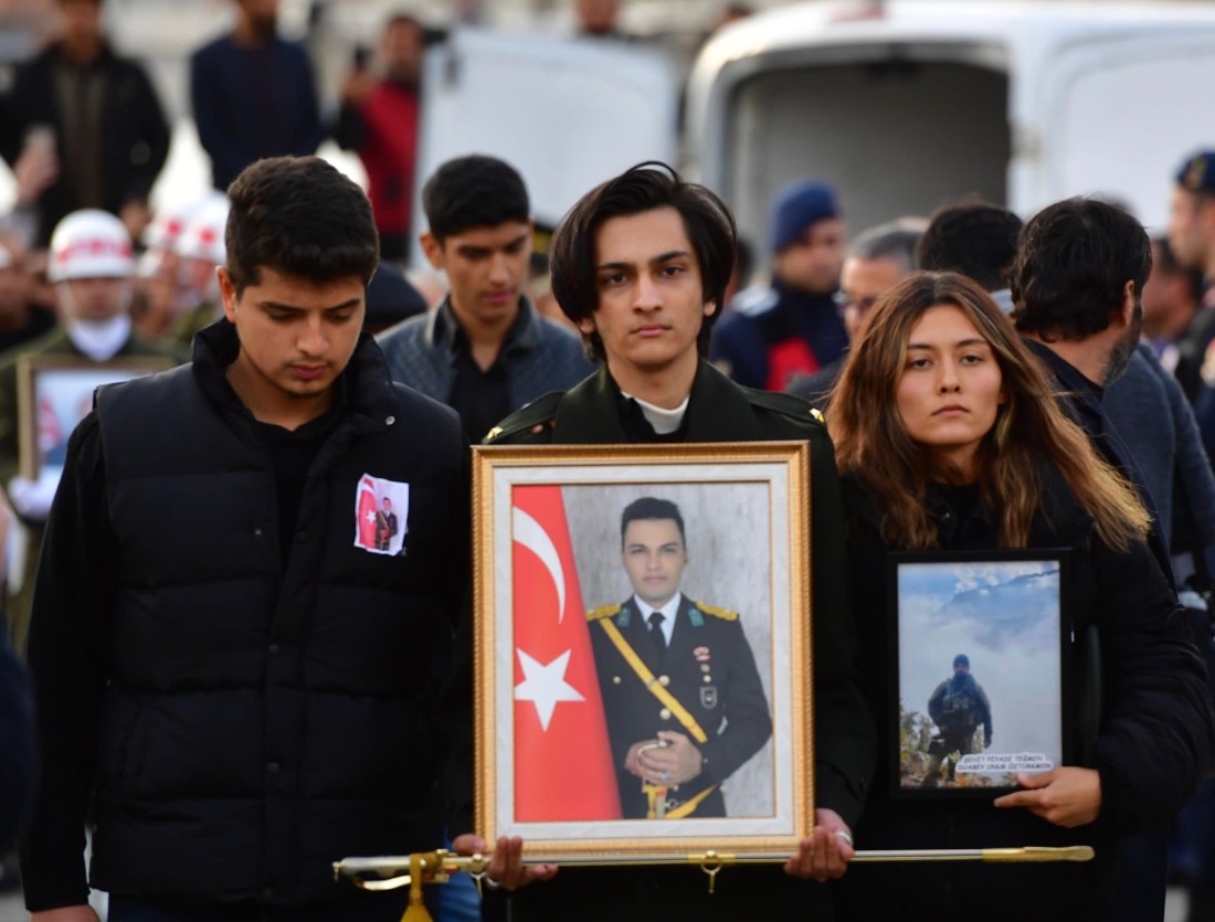 Şehit Duabey Onur Öztürkmen’in kardeşi yakınlarına ‘Ağlamayın’ dedi