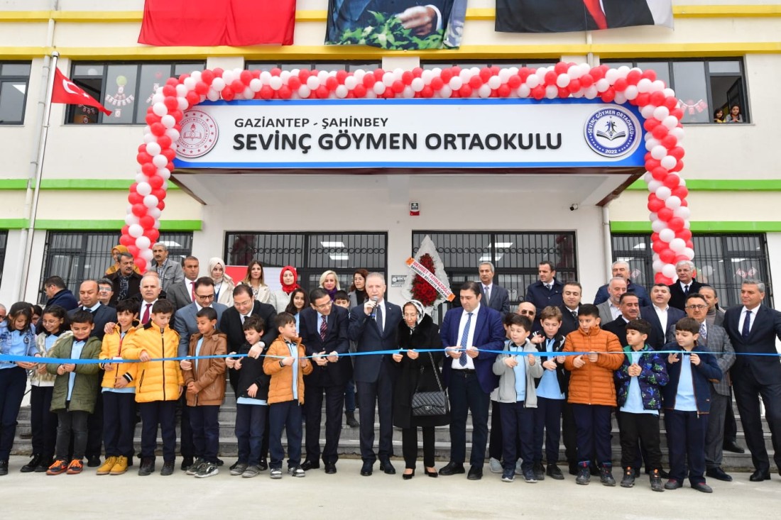 Sevinç Göymen Ortaokulu açıldı