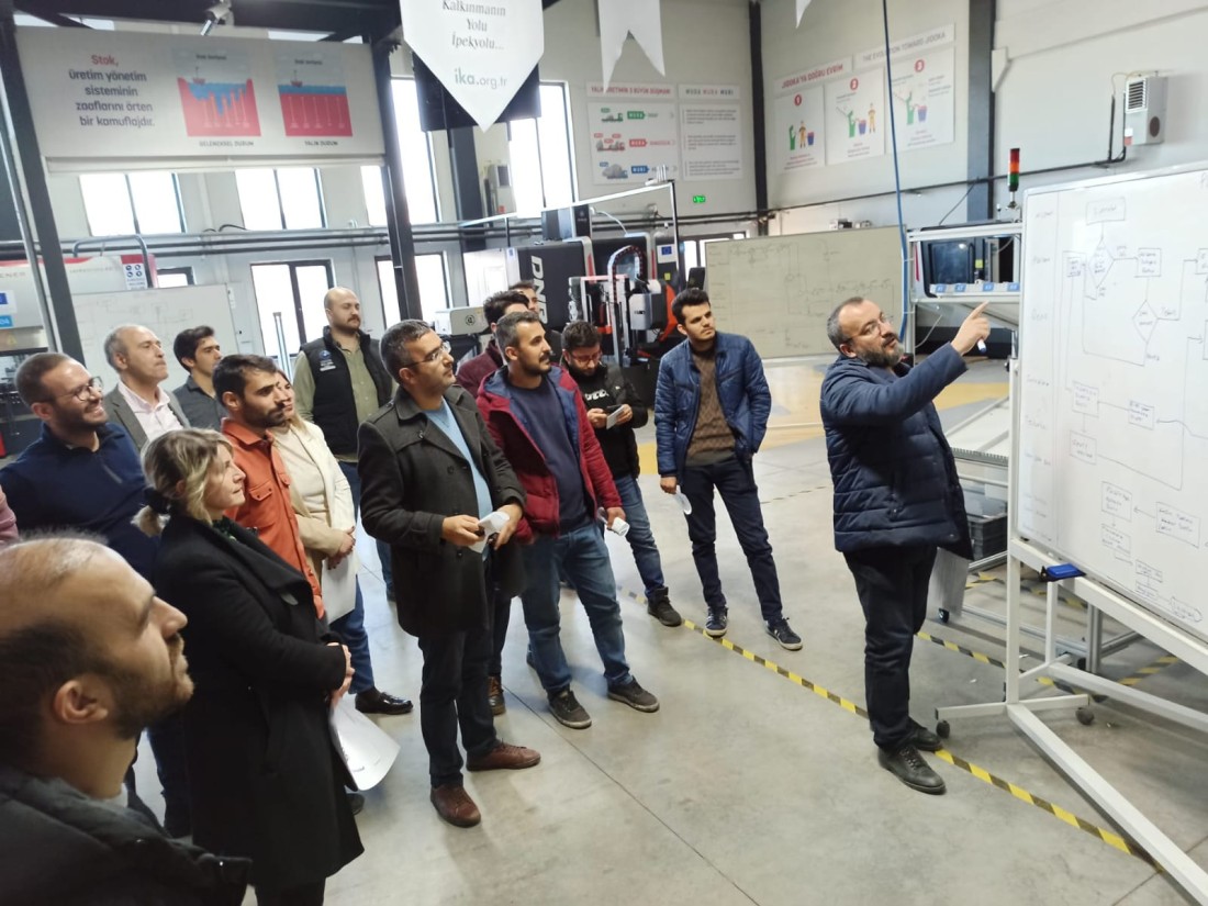 Model Fabrika danışmanlık hizmeti sunuyor