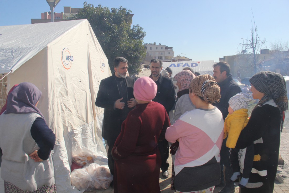 HÜDA PAR heyeti Gaziantep’te deprem bölgelerini inceledi