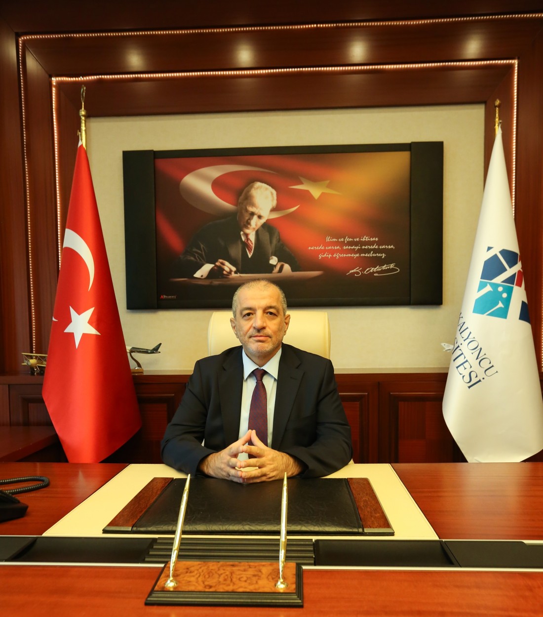 HKÜ Rektörü Türkay Dereli gazeteciler gününü kutladı