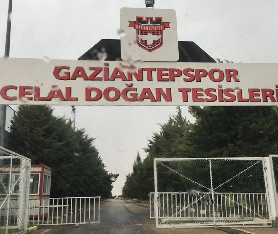 Gaziantepspor’un elektrik borcuna kefil olan hocaya şok ceza!