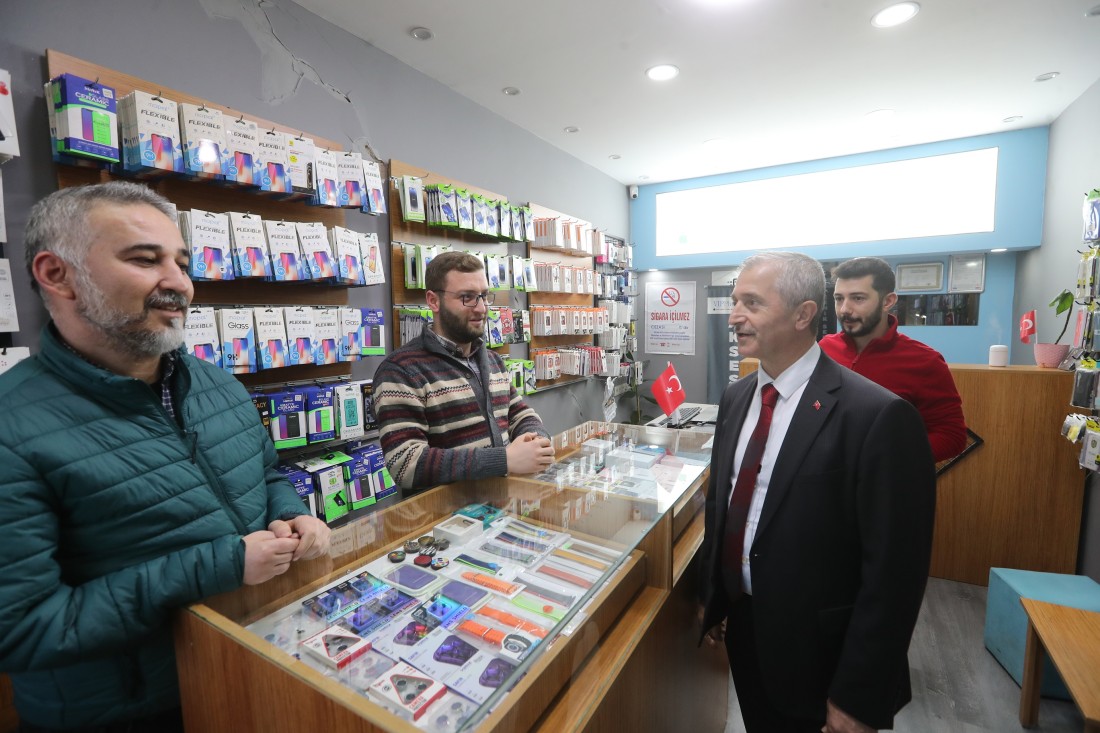 Başkan Tahmazoğlu Esnafı Ziyaret Etti